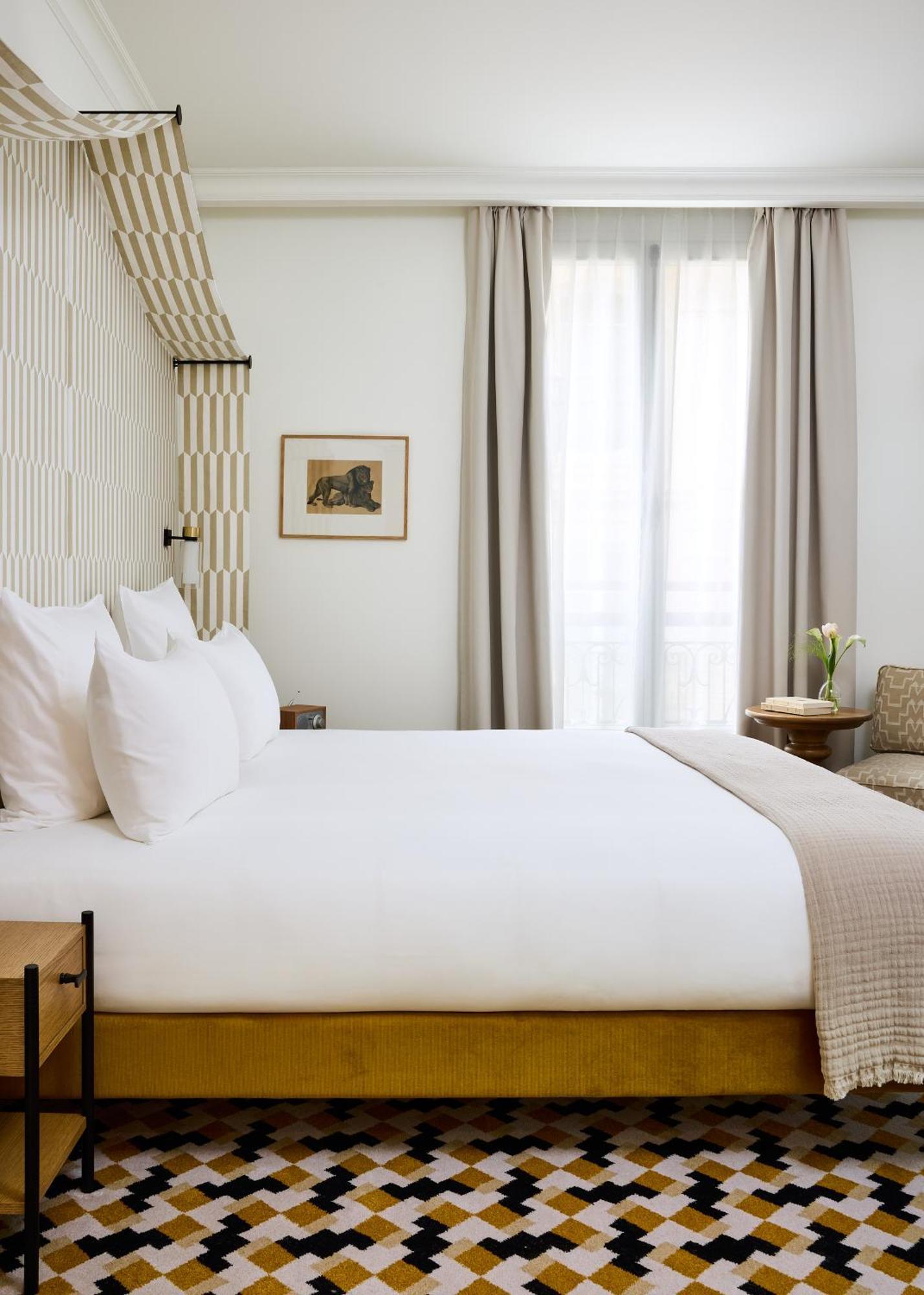 Noucha Hotel