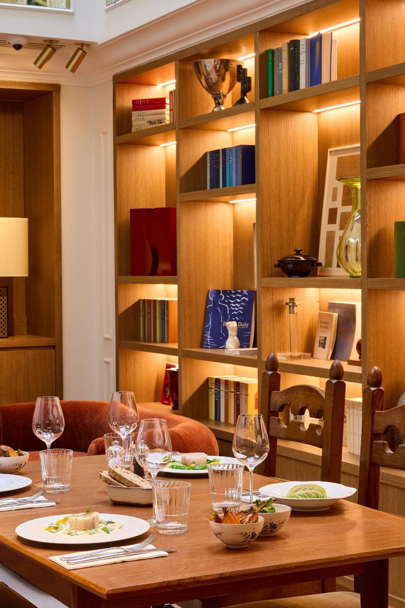 Noucha Paris